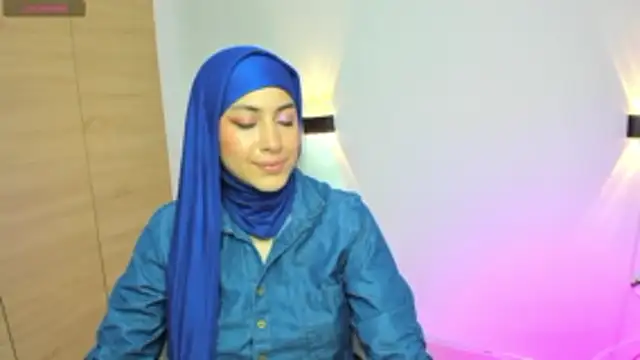 LAY LA  online show from April 10, 9:32 pm