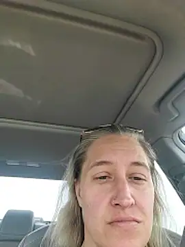 Sunflower0025 online show from April 21, 4:47 pm