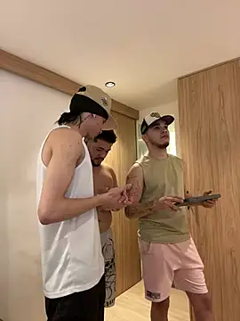 TheBatMansion online show from March 1, 3:39 am