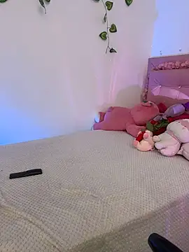 Lisaacute online show from April 18, 11:26 pm