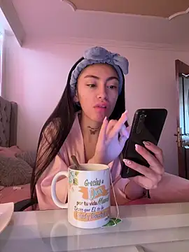 Bonny Eva online show from May 26, 1:43 pm