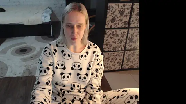 Your guilty pleasure1 online show from February 27, 5:24 pm