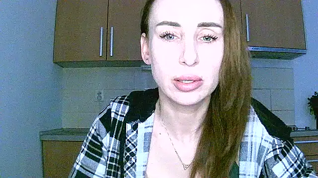 GlarysLoveressS online show from March 18, 3:17 pm