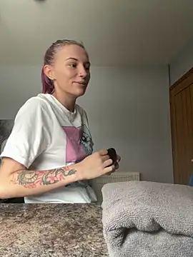 Milssweetx online show from April 5, 10:47 am