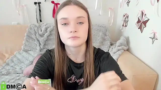 Elina X online show from August 3, 2:45 pm