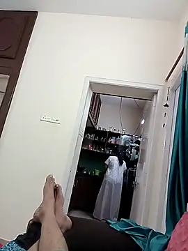 teluguaunty84 online show from April 28, 3:38 pm