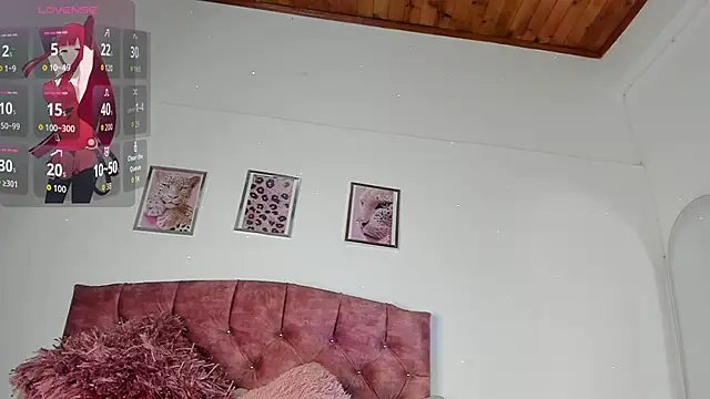 luna velveth online show from April 1, 10:38 am