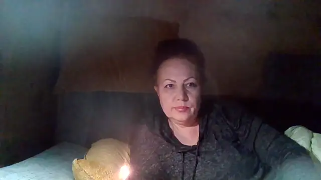 KrystalStyles online show from April 22, 7:55 pm