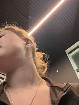 AsynaYuuki online show from February 22, 6:53 pm