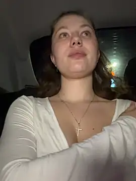 AsynaYuuki online show from April 28, 5:50 pm