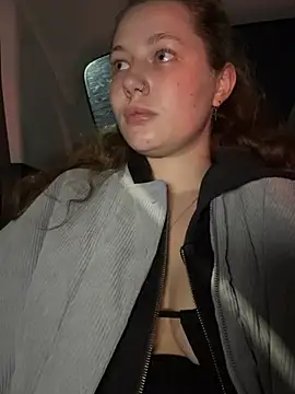 AsynaYuuki online show from April 29, 6:02 pm