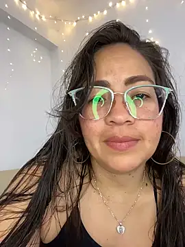 alisbloom online show from February 25, 6:28 pm