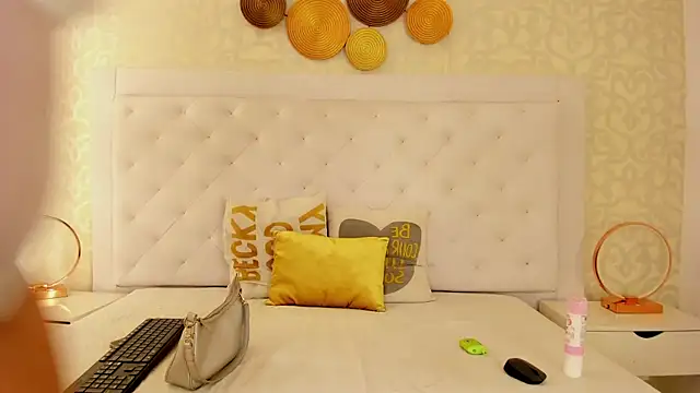 penelope  11 online show from February 17, 1:43 pm