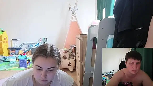 AlyaX X online show from April 10, 1:06 pm