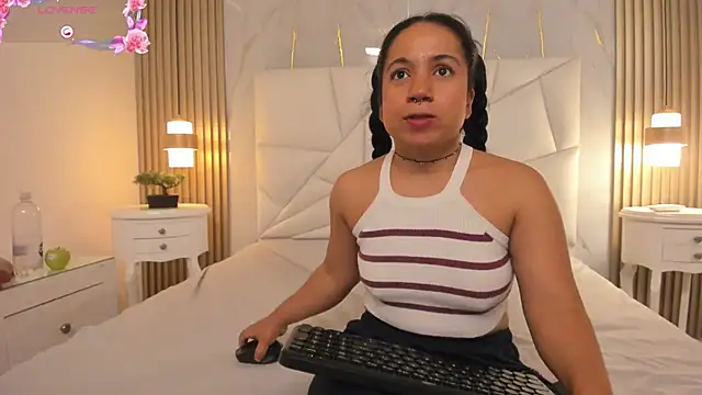 chiarafustox online show from March 10, 6:56 pm