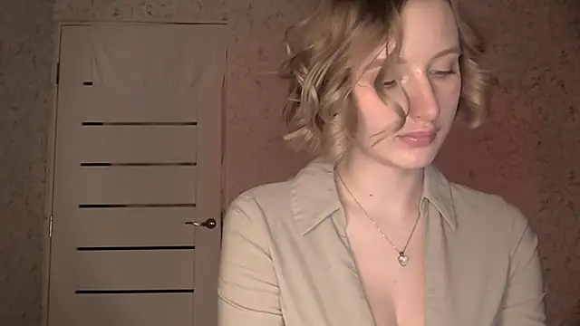 DeliciaBagnoli online show from March 12, 6:10 pm