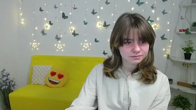 AnnaWest  online show from March 4, 6:31 am