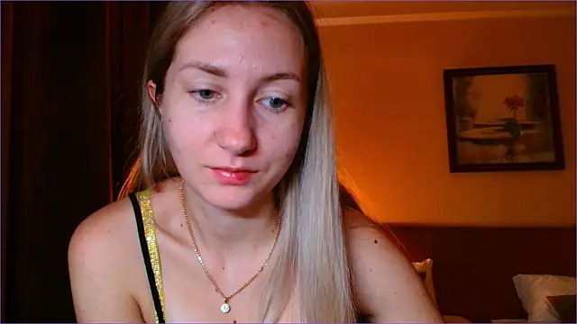 BluueSilk online show from December 18, 7:13 am