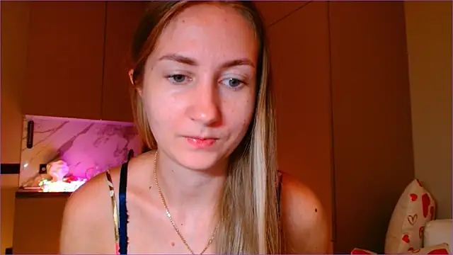 BluueSilk online show from December 4, 8:38 am