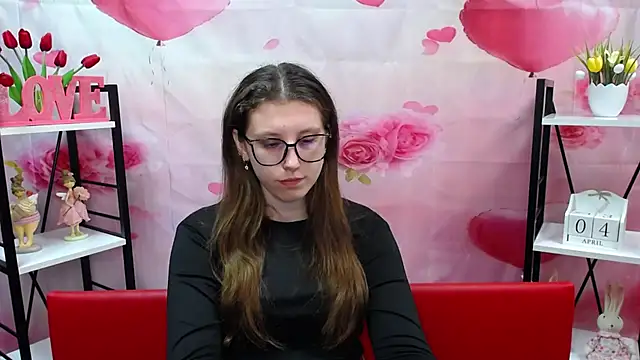 LilianaShine online show from April 4, 5:17 am