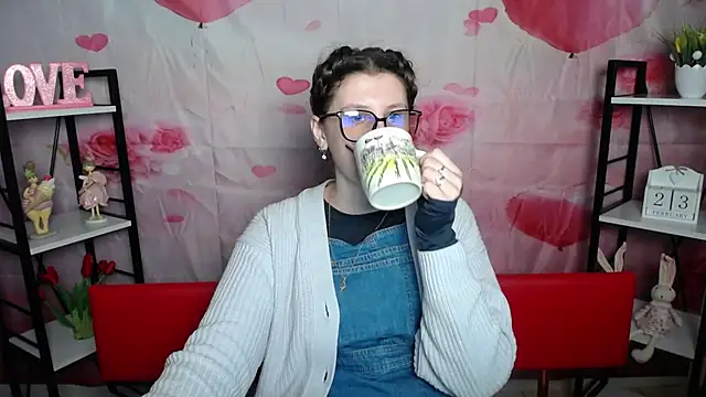 LilianaShine online show from February 23, 6:36 am