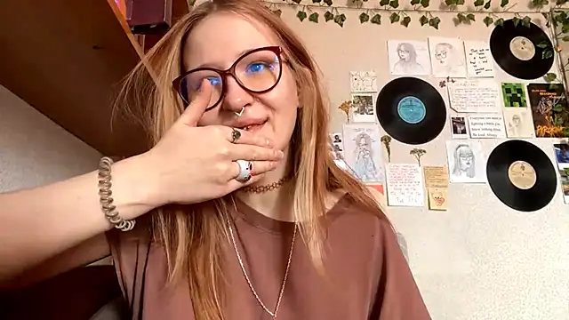 LaureenVielma online show from March 29, 8:46 am