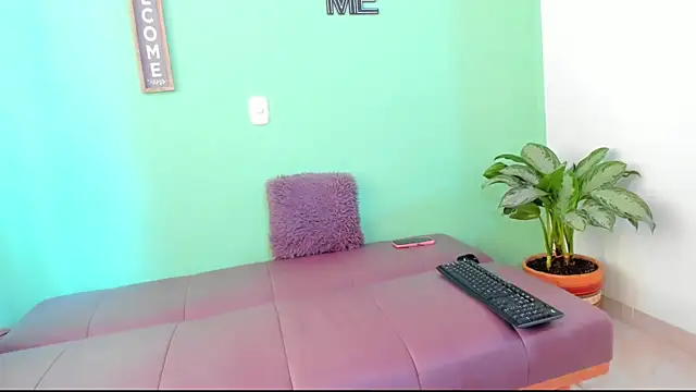 teresamature online show from March 6, 8:04 pm