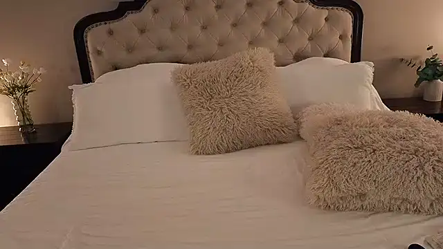 Hot Wife Amber online show from February 11, 5:42 am