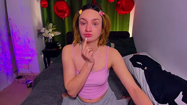 PollyRoseX online show from April 7, 11:29 pm