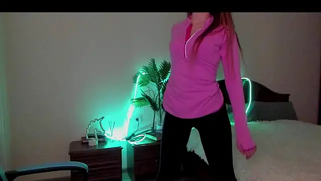 kelly love 222 online show from February 16, 10:15 am