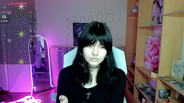 Emma Darkkk online show from February 22, 1:23 pm