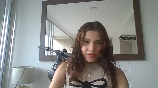 Amanda Rossi online show from April 8, 10:12 pm