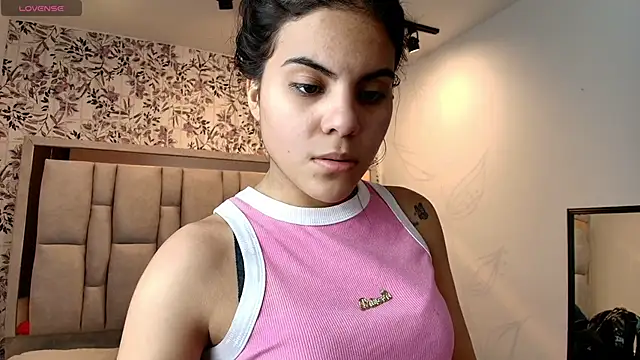 Emily  Cute   online show from February 26, 8:41 pm