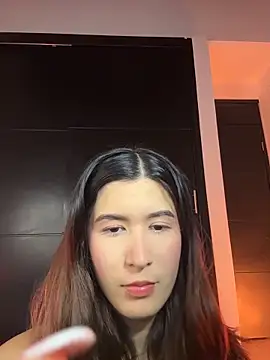 emicute  online show from February 3, 1:48 am