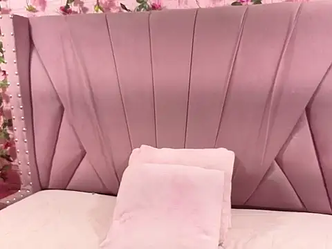 EmberCooper  online show from April 23, 2:52 am