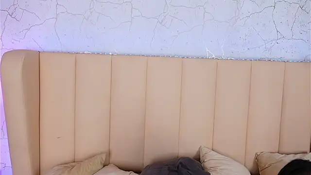 BambiRoses online show from March 19, 6:07 am