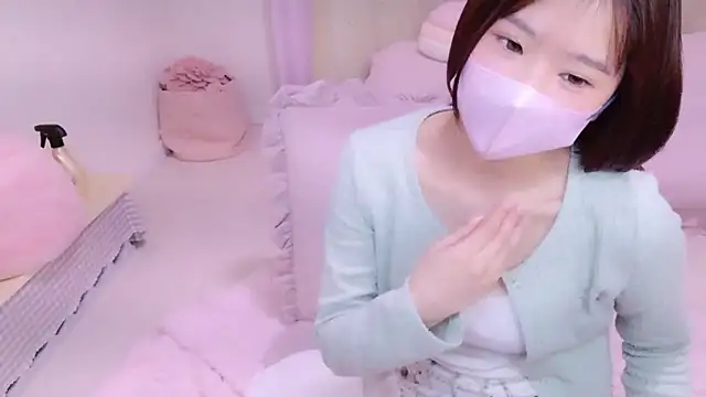  MIYUnya online show from March 26, 10:28 am