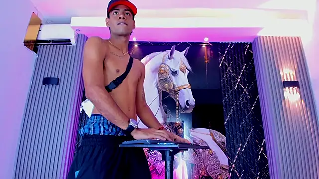 the knights of the night online show from March 21, 5:12 am