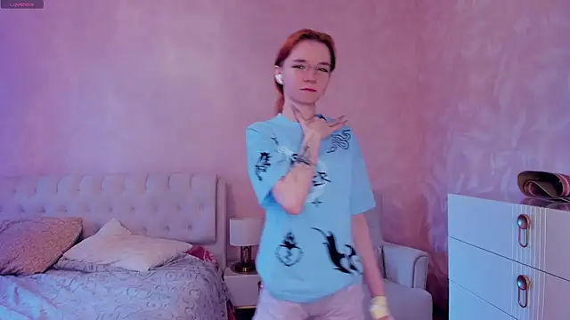 TarynPalek online show from April 8, 7:43 am