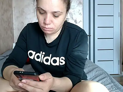 LorraGrey online show from April 16, 5:41 am