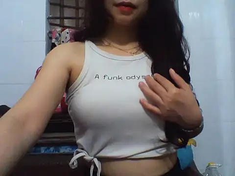 NinaKey online show from March 27, 3:13 pm