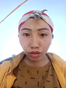 hot-luna- online show from February 5, 7:33 am