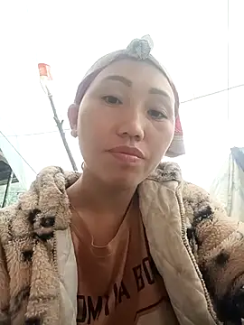 hot-luna- online show from February 4, 7:22 am