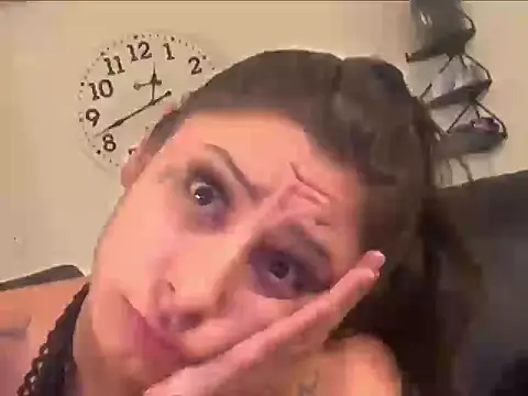 TattedTToes online show from February 2, 8:46 am