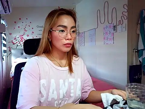 sangkissed92 online show from May 17, 4:33 am