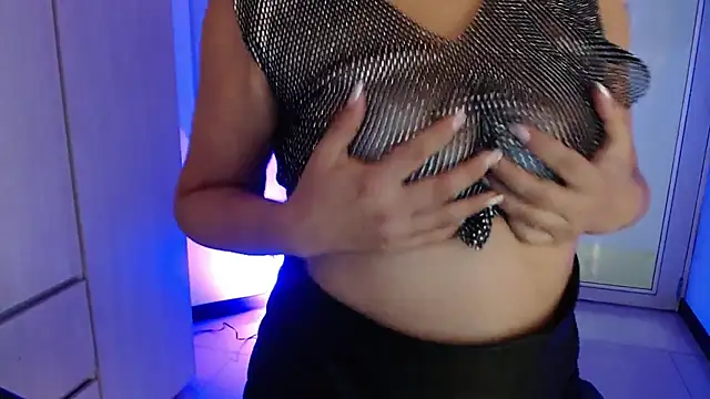 milfsecret69 online show from April 13, 12:06 pm