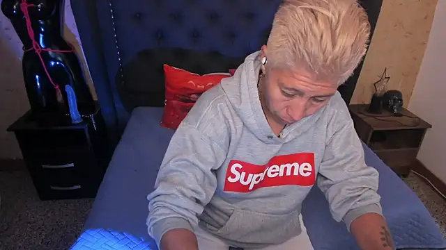 Kali Panther online show from April 19, 6:10 pm