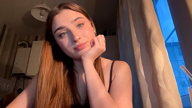 LissaBliss online show from March 25, 3:15 pm