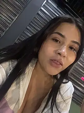 LunnaMoretti online show from April 17, 4:36 am