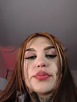 Zoeee 001 online show from July 28, 8:56 am
